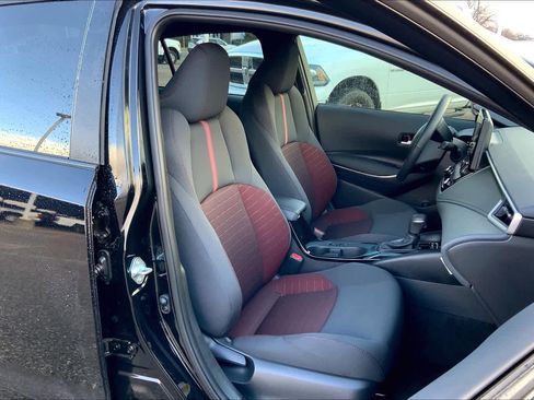 Used 2023 Toyota Corolla SE image 9