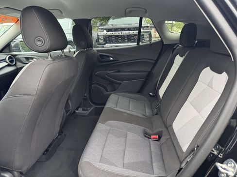 Used 2024 Chevrolet Trax LS w/ LS Convenience Package FWD image 14