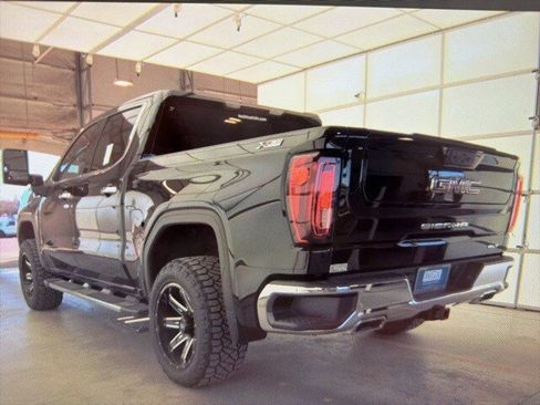 Used 2022 GMC Sierra 1500 SLT image 4