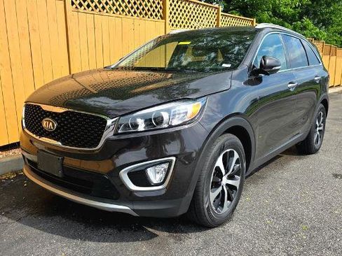 Used 2018 Kia Sorento EX FWD image 1