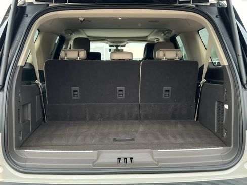 Used 2024 Lincoln Navigator L Reserve AWD/4WD image 38