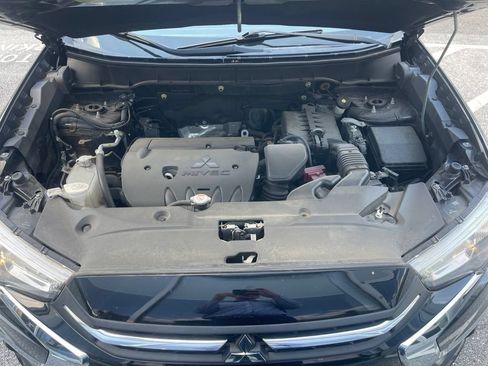 Used 2018 Mitsubishi Outlander Sport SE AWD/4WD image 10
