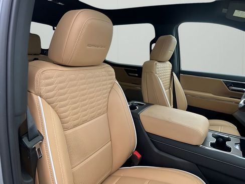 New 2025 GMC Sierra EV Denali AWD/4WD image 14