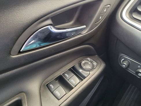 Used 2024 Chevrolet Equinox LT w/ LPO, Floor Liner Package image 27