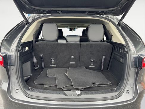 Used 2024 MAZDA CX-90 3.3 Turbo w/ Preferred Plus image 16