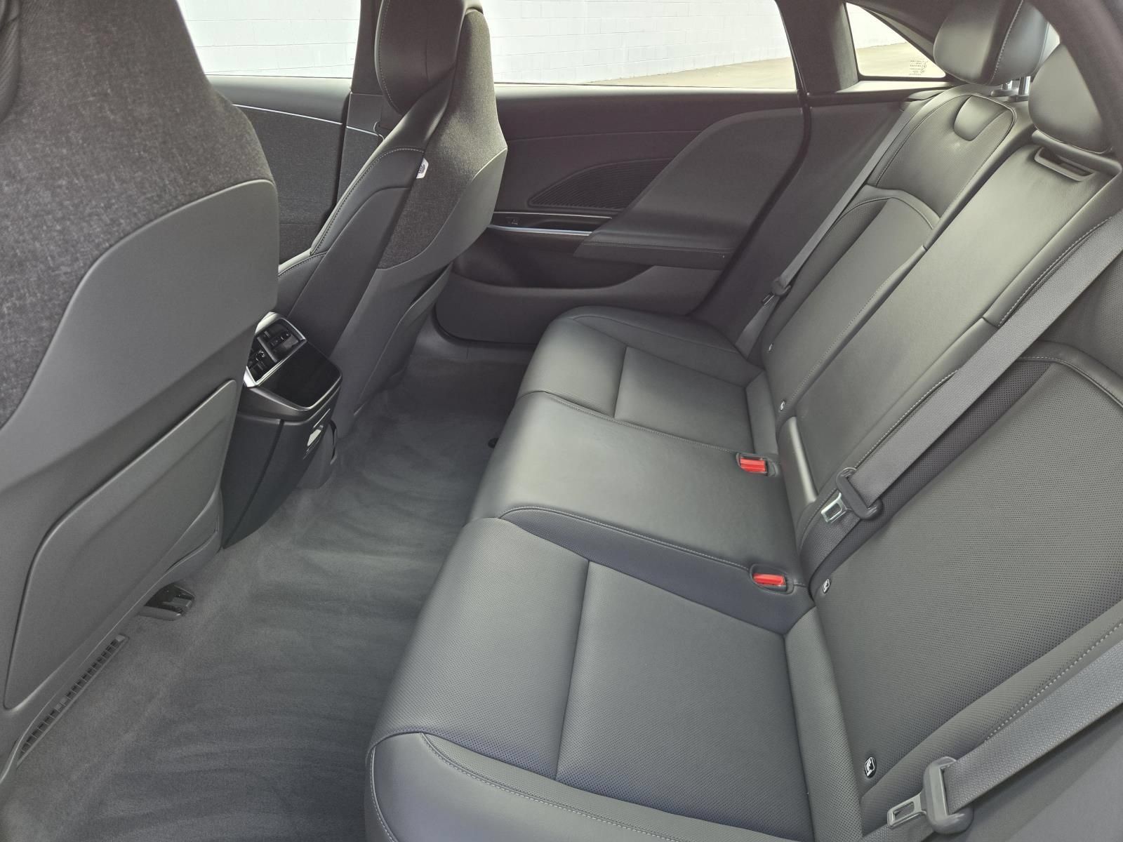 Used 2025 Lucid Air Pure RWD image 23