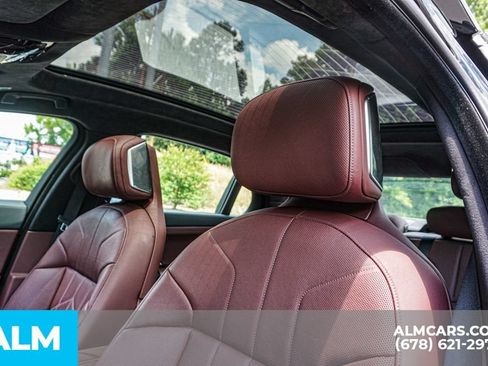 Used 2023 BMW 760i xDrive AWD/4WD image 17