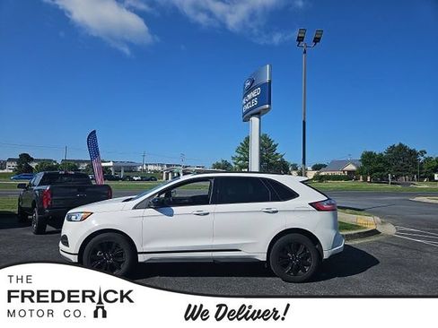 Used 2022 Ford Edge SE w/ Black Appearance Package AWD/4WD image 1