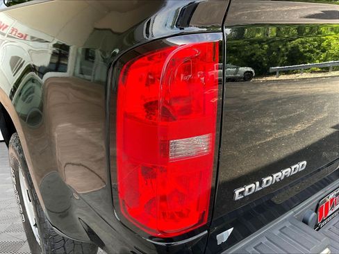Used 2018 Chevrolet Colorado W/T RWD image 22