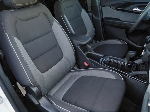 Used 2023 Chevrolet TrailBlazer LT w/ Convenience Package FWD image 18
