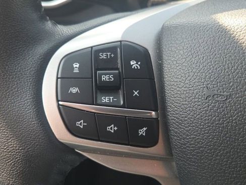 Used 2024 Ford Explorer XLT w/ Equipment Group 202A AWD/4WD image 39
