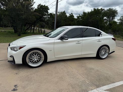 Used 2019 INFINITI Q50 Luxe w/ Essential Package (3.0T Luxe) RWD image 6