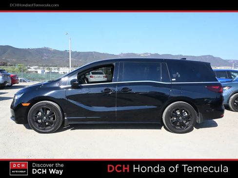 Used 2024 Honda Odyssey Sport image 4