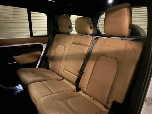 New 2026 Land Rover Defender 110 X-Dynamic SE AWD/4WD image 9