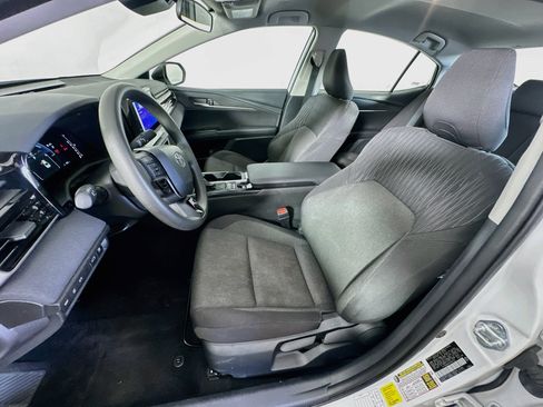 Used 2025 Toyota Camry LE FWD image 13