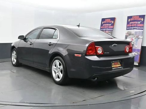 Used 2011 Chevrolet Malibu LS image 9