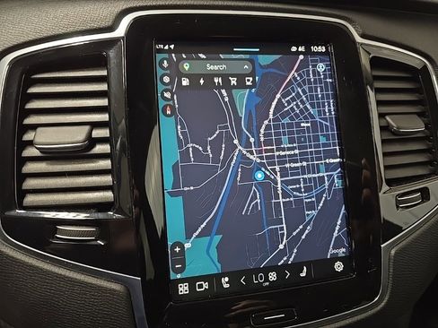 Used 2023 Volvo XC90 T8 Plus w/ Protection Package image 25