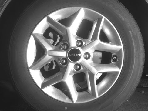 Used 2025 Kia Soul LX w/ LX Technology Package image 12