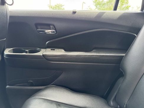 Used 2019 Honda Pilot Touring image 19