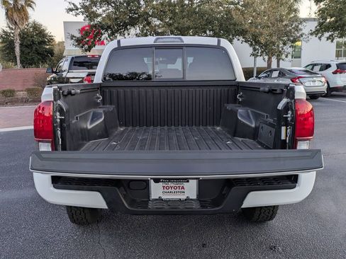 Certified 2022 Toyota Tacoma SR w/ SR Convenience Package image 14
