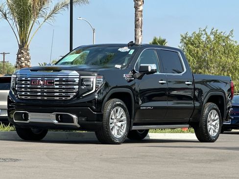 Used 2022 GMC Sierra 1500 Denali w/ Technology Package AWD/4WD image 8