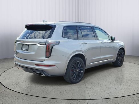 Used 2024 Cadillac XT6 Sport w/ LPO, Floor Liner Package AWD/4WD image 3