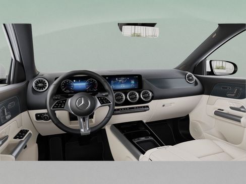 Used 2025 Mercedes-Benz GLA 250 4MATIC image 39
