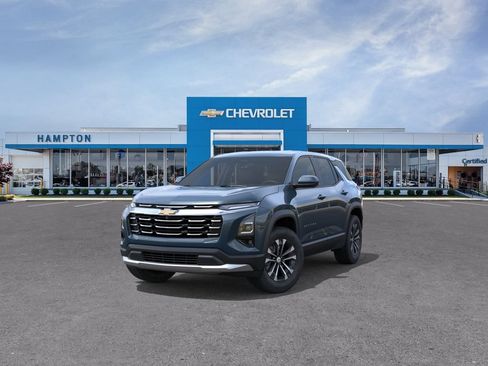 New 2027 Chevrolet Equinox LT w/ Convenience Package II FWD image 8