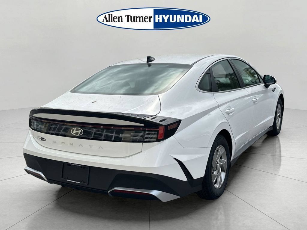 New 2026 Hyundai Sonata SE FWD image 6