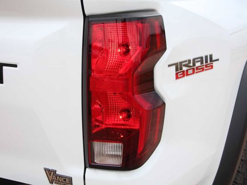 Used 2023 Chevrolet Colorado Trail Boss w/ Technology Package AWD/4WD image 13