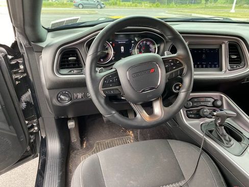 Used 2019 Dodge Challenger R/T RWD image 18