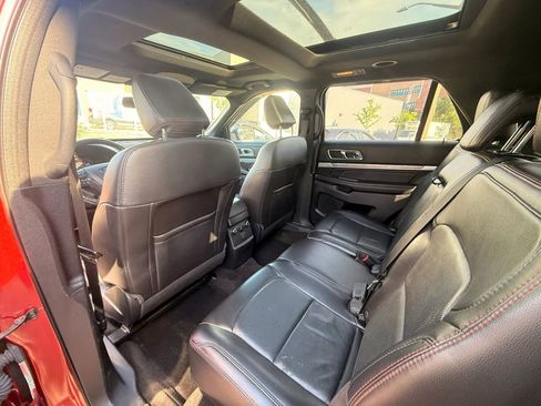 Used 2018 Ford Explorer Sport AWD/4WD image 27