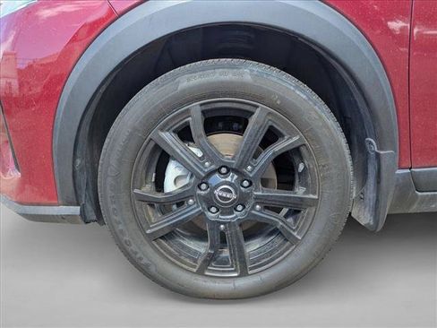 Used 2024 Nissan Kicks SV w/ Interior Electronics Package FWD image 17