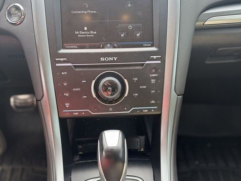 Used 2015 Ford Fusion Titanium FWD image 9