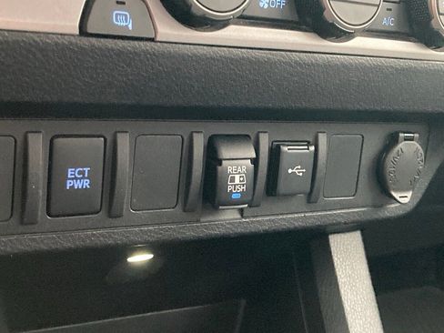 Used 2022 Toyota Tacoma SR5 image 25