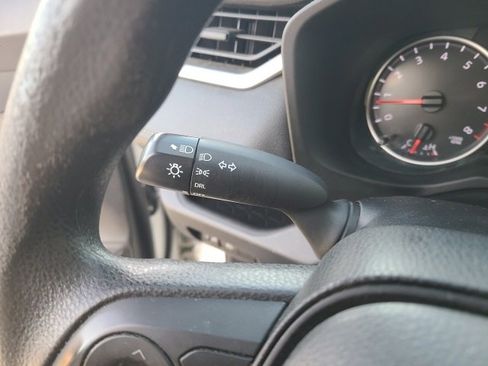 Used 2022 Toyota RAV4 LE image 22