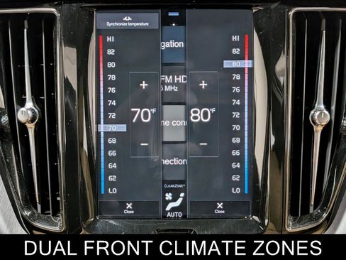 Used 2020 Volvo XC60 T5 Momentum image 29