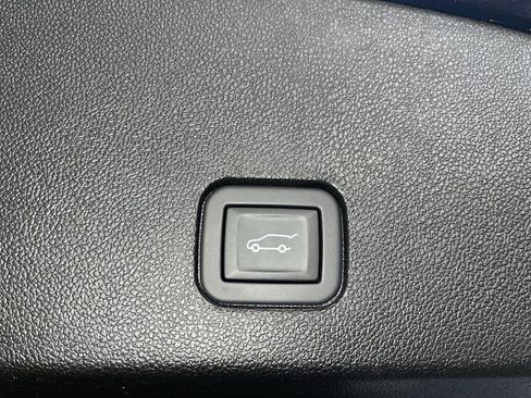 Certified 2024 Cadillac XT6 Premium Luxury w/ LPO, Floor Liner Package image 8