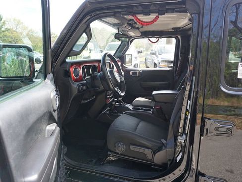 Used 2020 Jeep Wrangler Unlimited Rubicon image 2