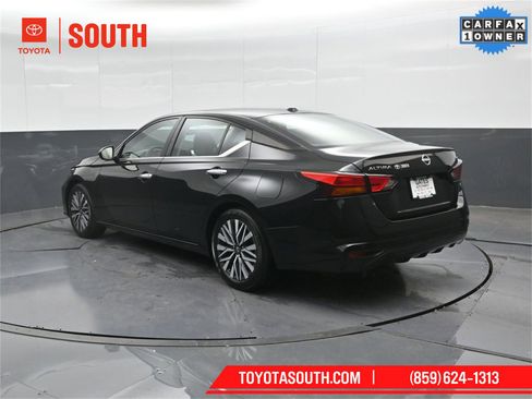 Used 2024 Nissan Altima 2.5 SV image 8