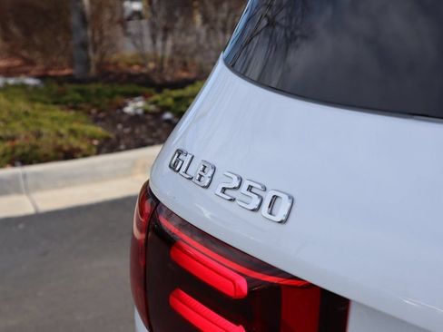 Certified 2026 Mercedes-Benz GLB 250 4MATIC image 9