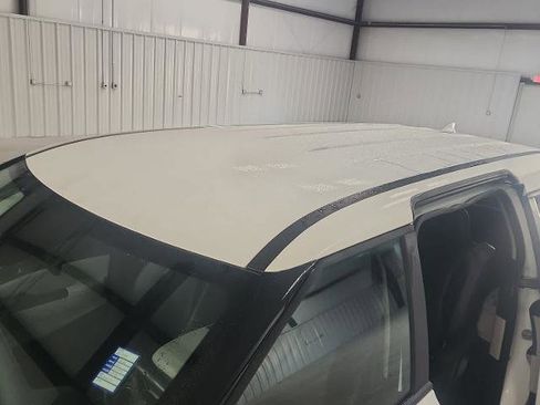 Used 2024 Kia Carnival LX FWD image 15