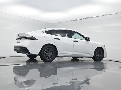 New 2027 Nissan Sentra S w/ Floor Mat Package FWD image 22