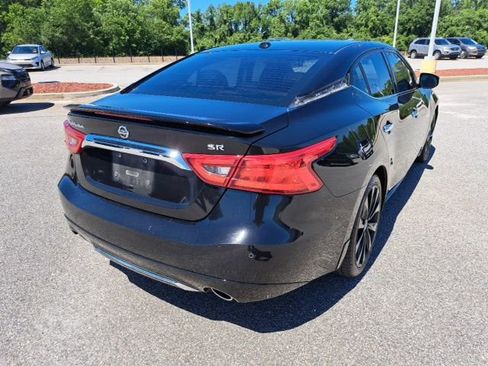 Used 2017 Nissan Maxima SR w/ Midnight Edition FWD image 9