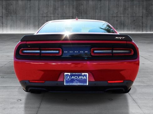 Used 2016 Dodge Challenger SRT Hellcat RWD image 5