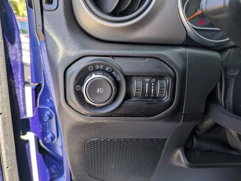 Used 2020 Jeep Wrangler Unlimited Sport AWD/4WD image 28