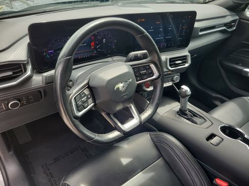 Used 2025 Ford Mustang Premium RWD image 17