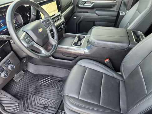 Used 2024 Chevrolet Silverado 2500 LTZ w/ LTZ Premium Texas Edition AWD/4WD image 4