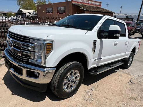 Used 2019 Ford F250 Lariat w/ Lariat Value Package AWD/4WD image 3