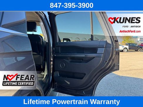 Used 2023 Ford Expedition XLT image 19